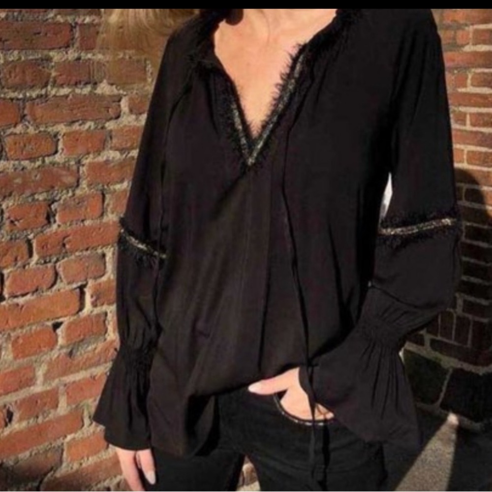 Devotion twins black tunic size small - like new worn one time